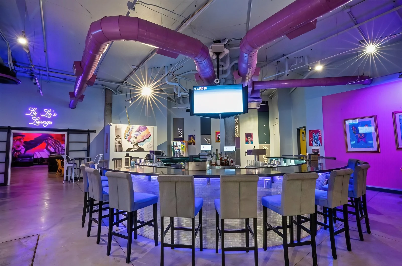 Sound Absorption Panels Reduce In-Room Echo for LaLa Sangria