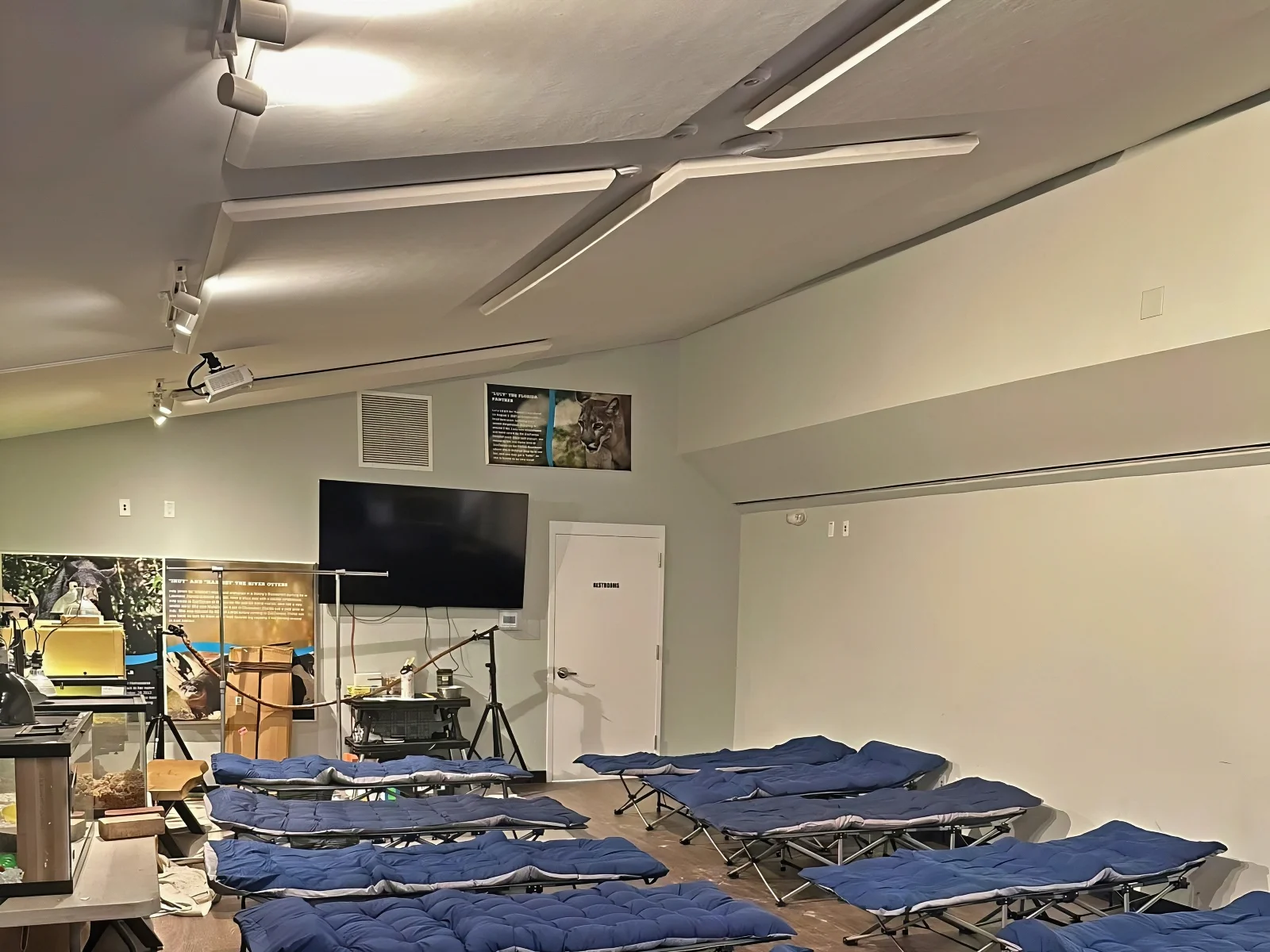 Enhanced Acoustic Clarity in Tampa Zoo Sponsor Room