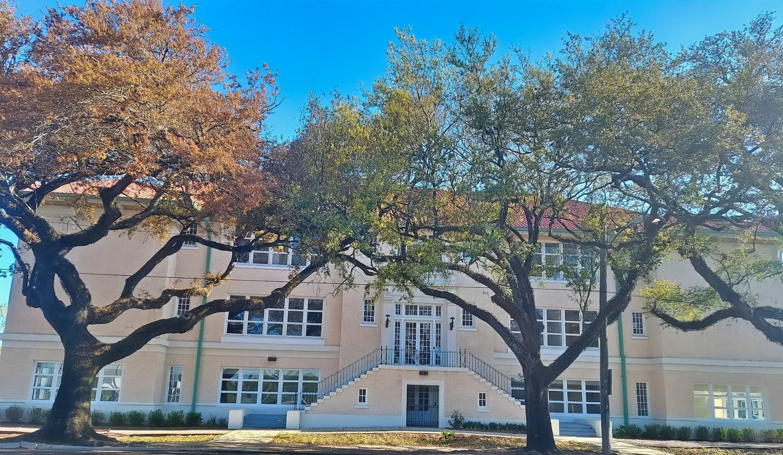 Exterior of Historic New Orleans School