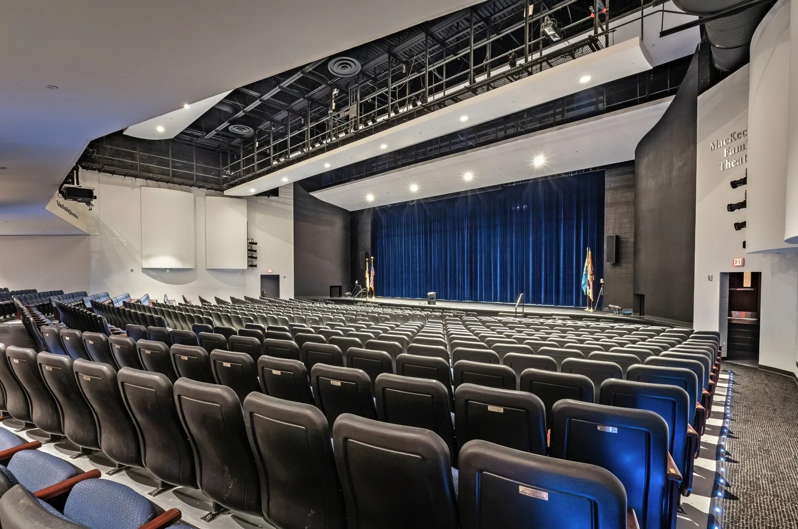 Professional Sound Panels Reduce Reverberation and Echo