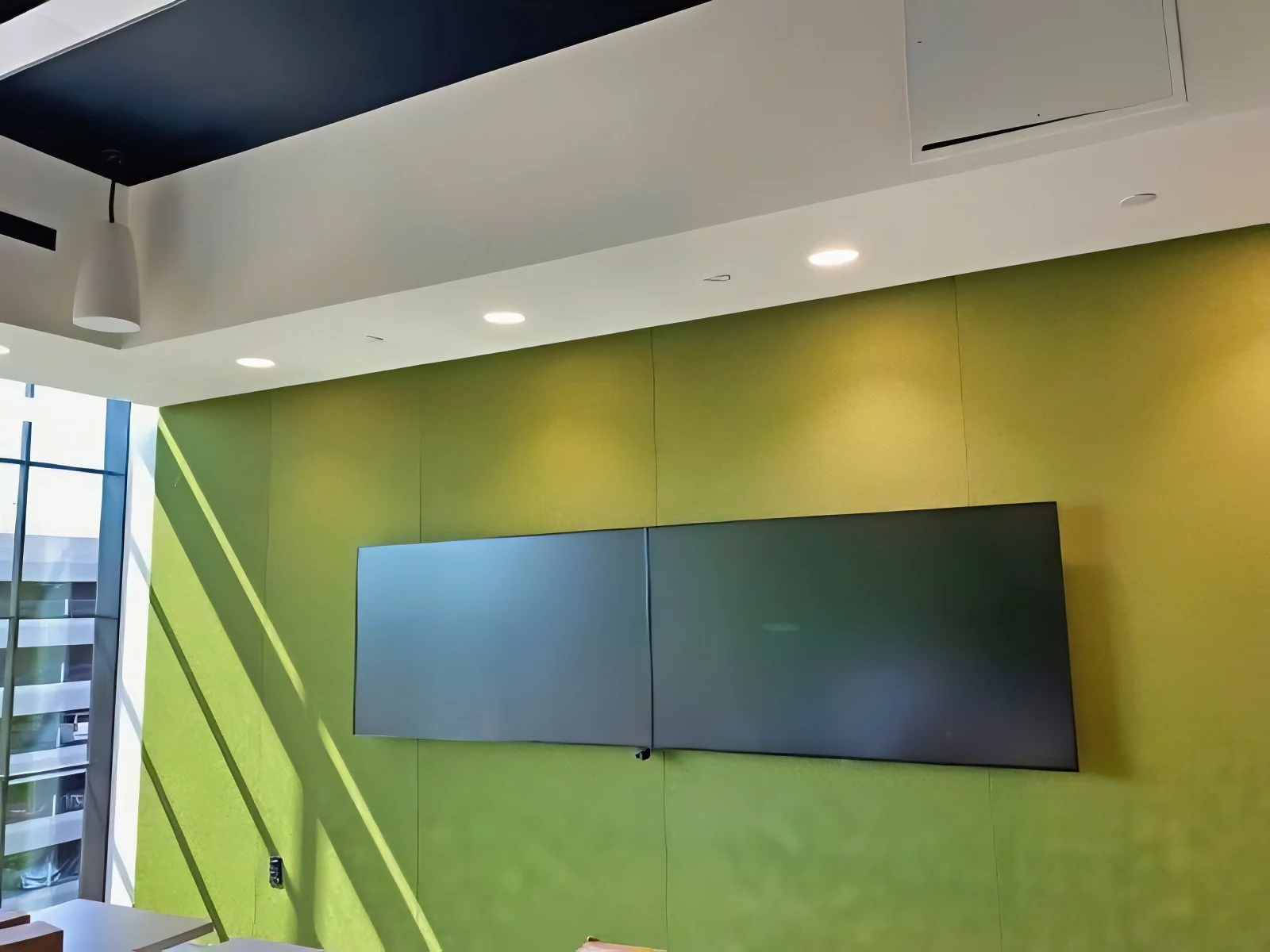 Acoustic Fabric Wall with Visible Seams
