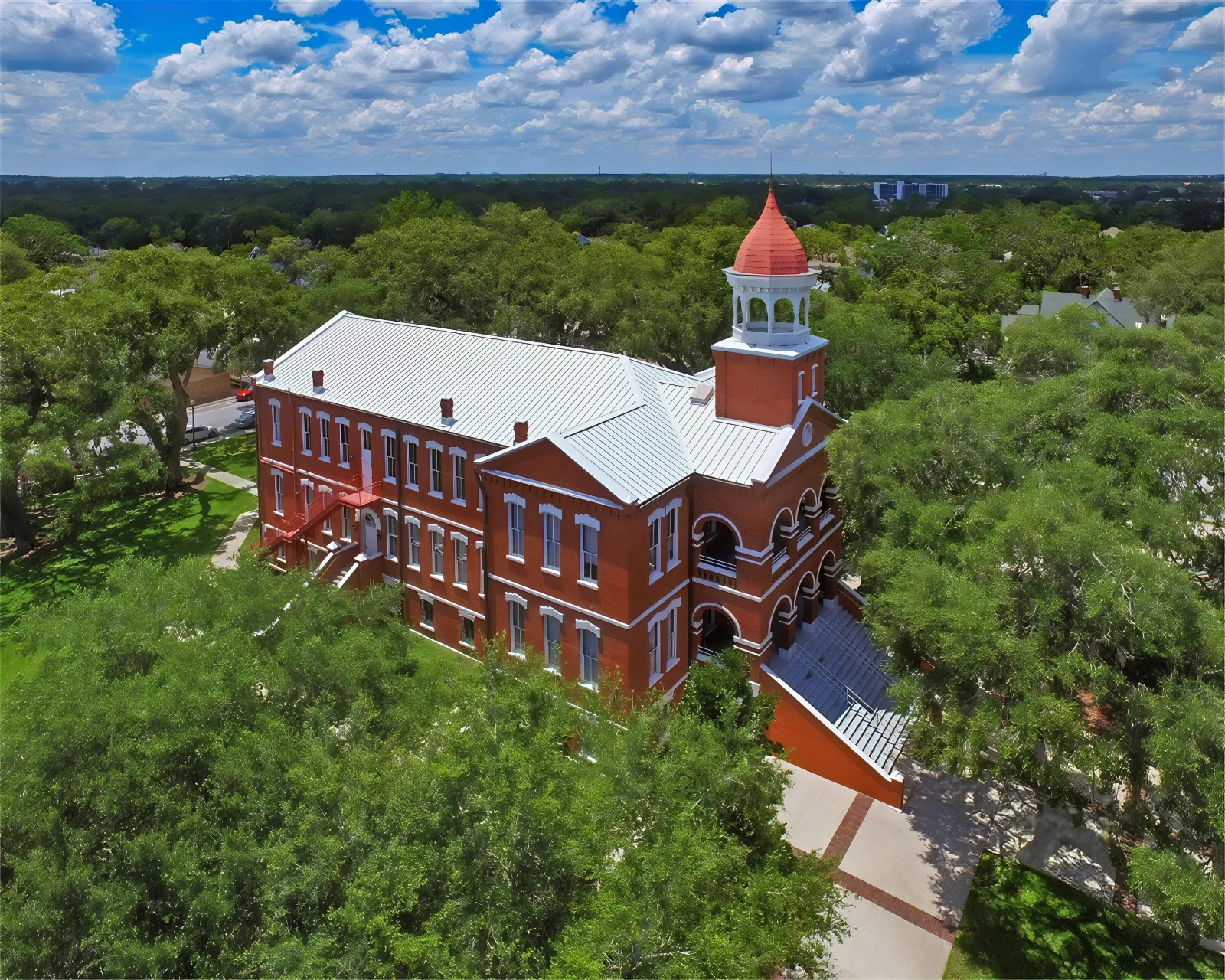 Historic Osceola County Courthouse