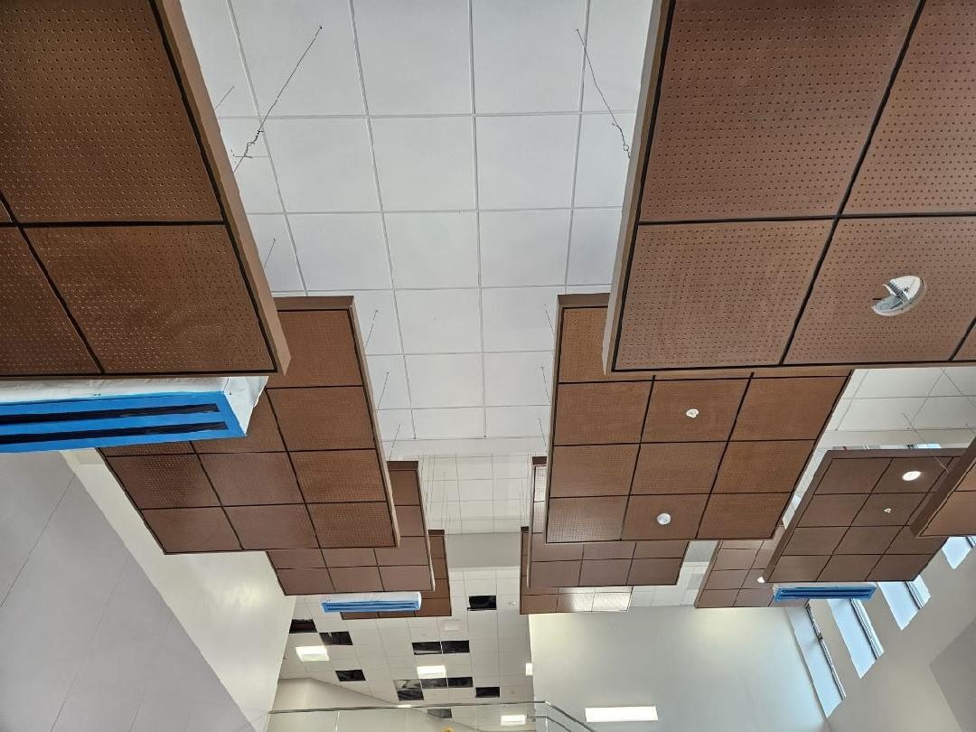 NAVFAC WoodWorks Ceilings Clouds with Axiom Trim